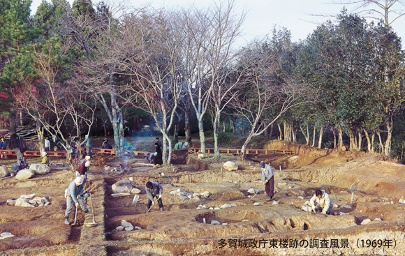 多賀城政庁東楼跡の調査風景（1969年）