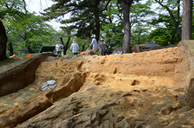 南門東側の築地塀（南東から）